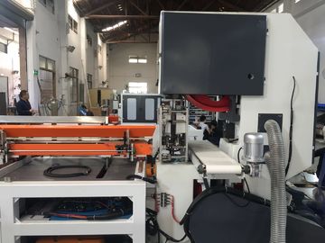 Mesin Gergaji Otomatis Berkecepatan Tinggi, Mesin Pemotong Jumbo Roll 380V 50 / 60Hz